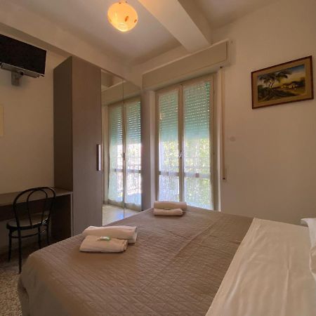Hotel Britta Rimini Buitenkant foto