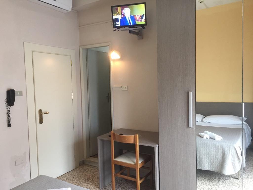 Hotel Britta Rimini Buitenkant foto